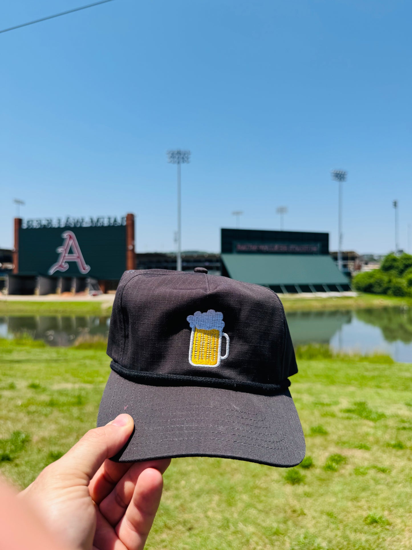 Base Loaded Beer Mug Rope Hat