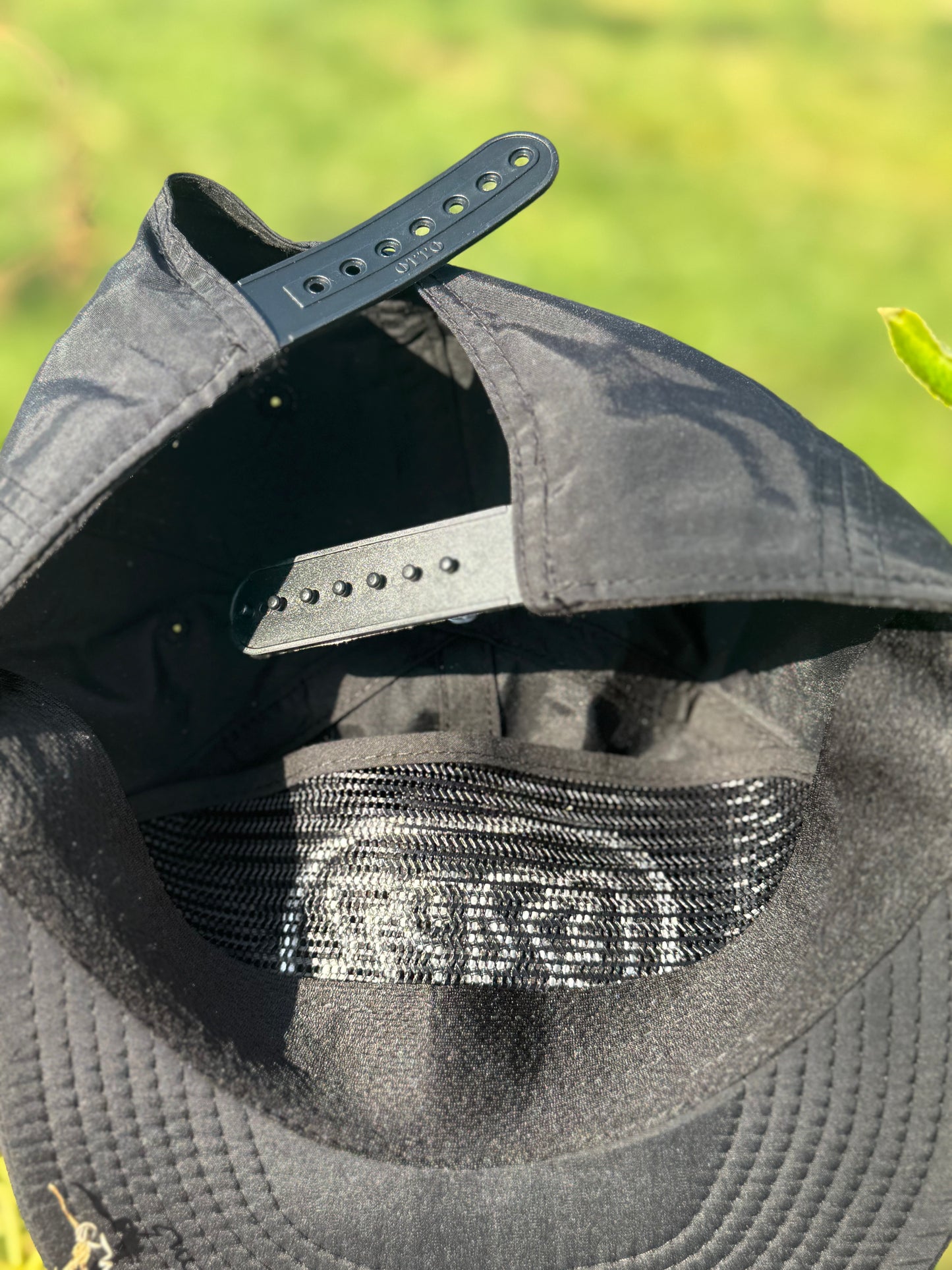 EZPZ Classic Block Patch Rope Trucker – Black &amp; White